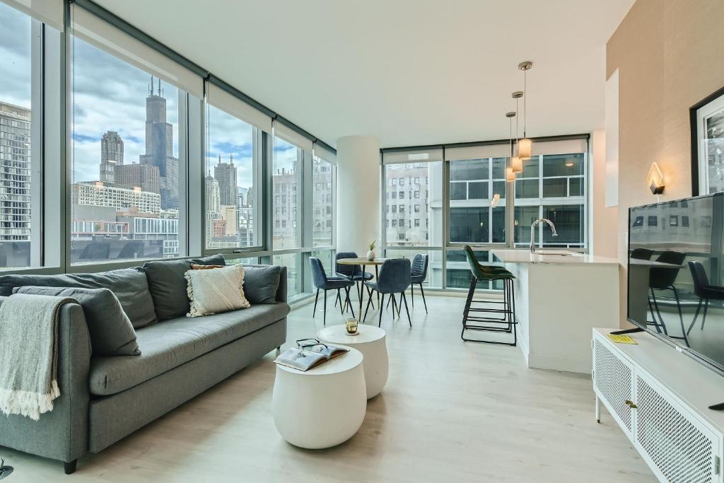 Sentral Michigan Avenue Image