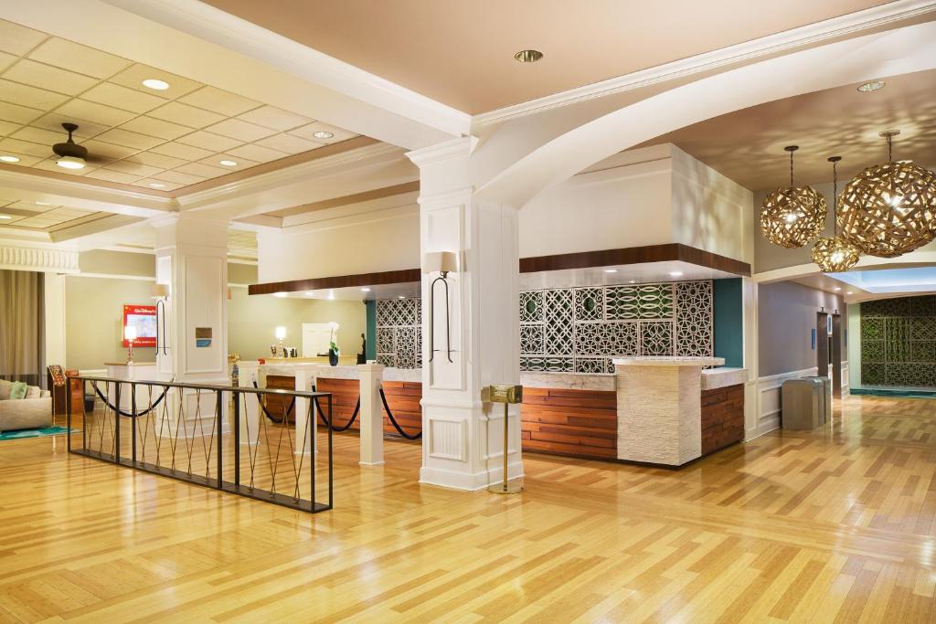 Wyndham Garden Lake Buena Vista Disney Springs® Resort Area Image