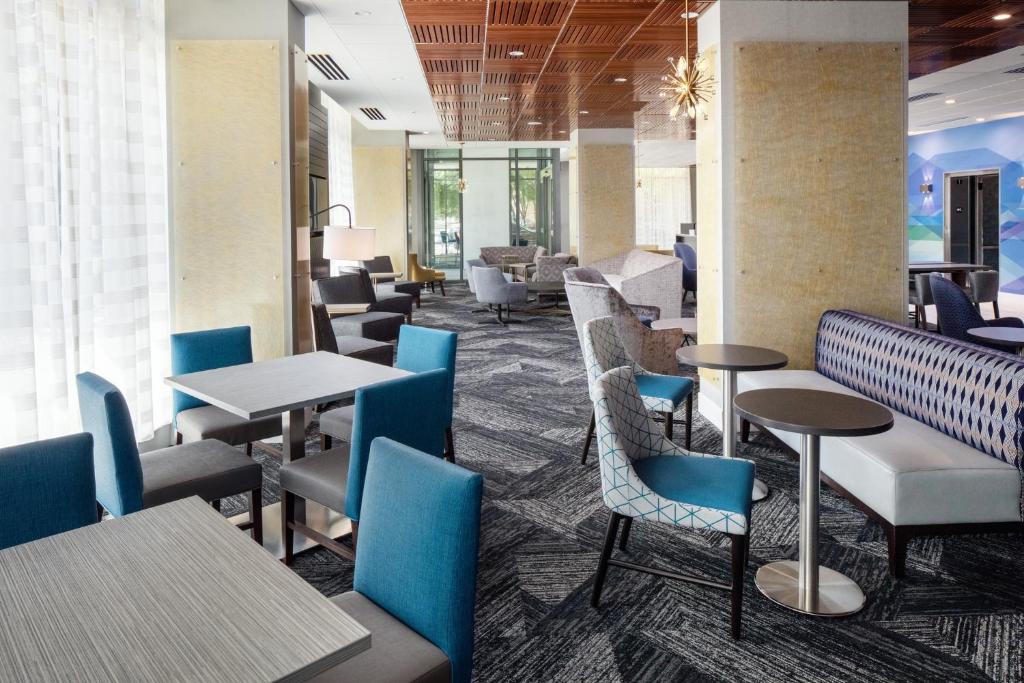 Holiday Inn Express Washington DC Downtown, an IHG Hotel Image