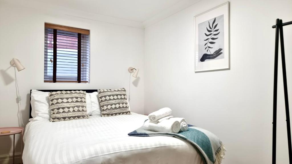 Thompson Apartments by Switchback Stays 8