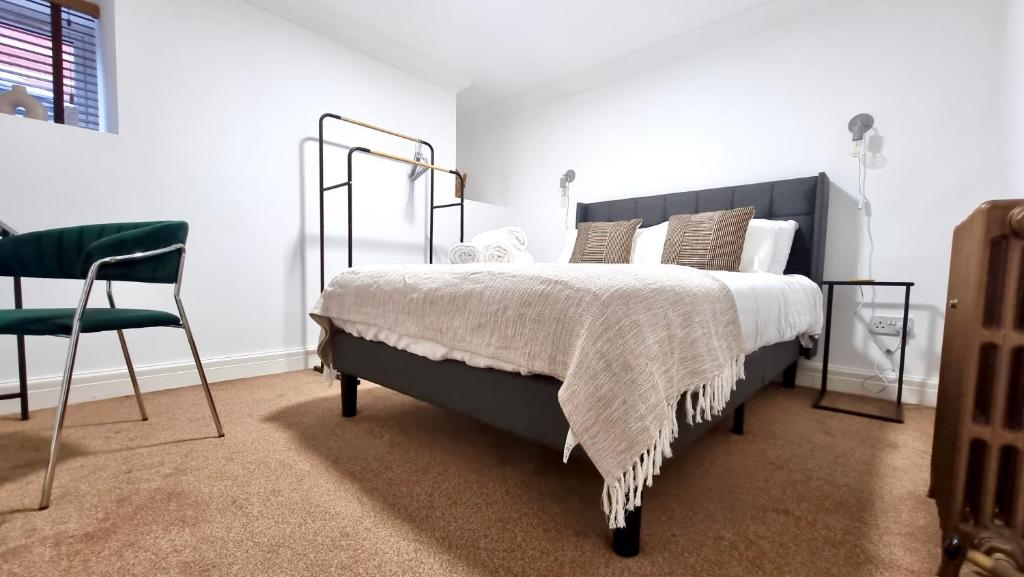 Thompson Apartments by Switchback Stays 7