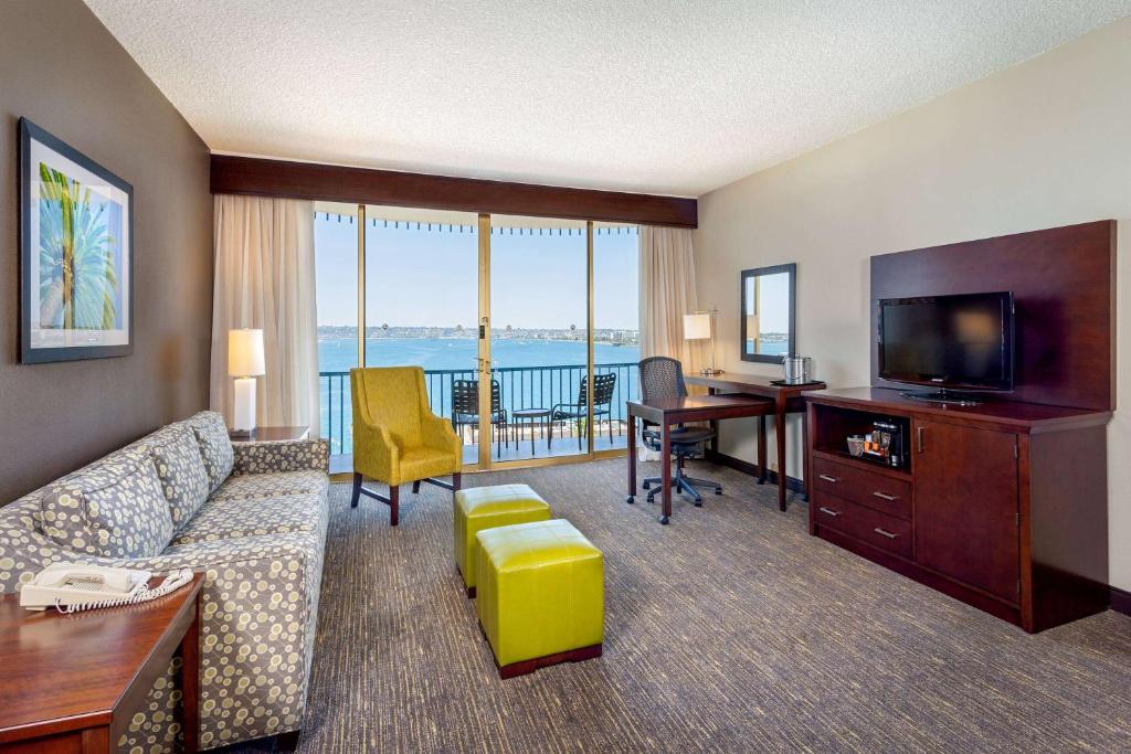 Wyndham San Diego Bayside Image