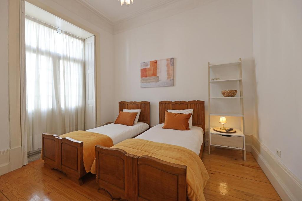 FLH Porto Classic Apartment with Terrace & Parking 6