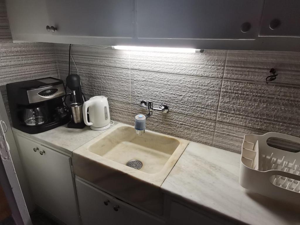 Penthouse spacious w super wifi & terrace, 2 min from metro 7