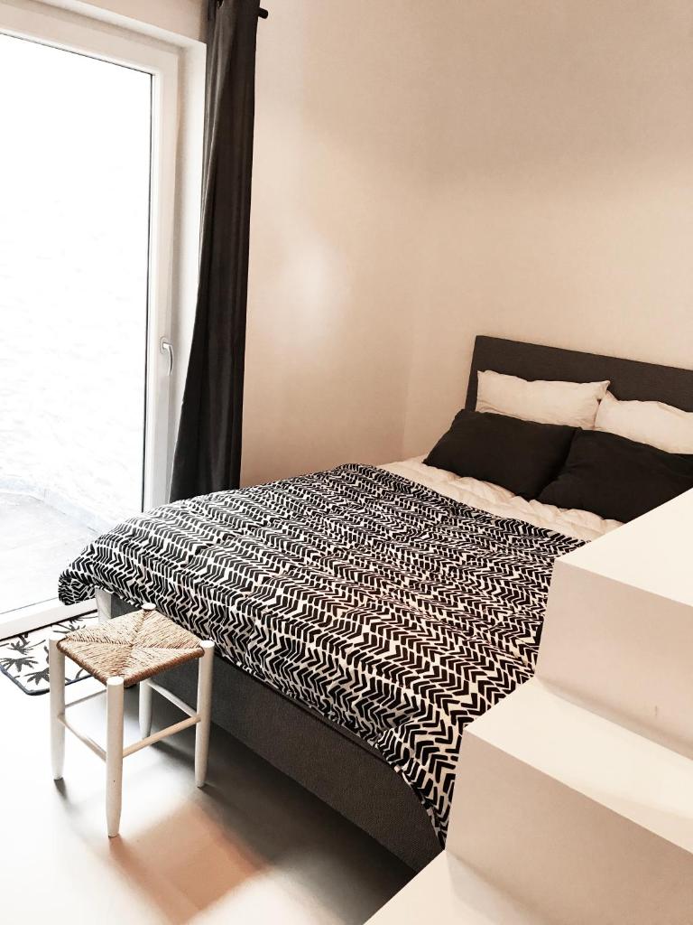 Bright City Design House! 6
