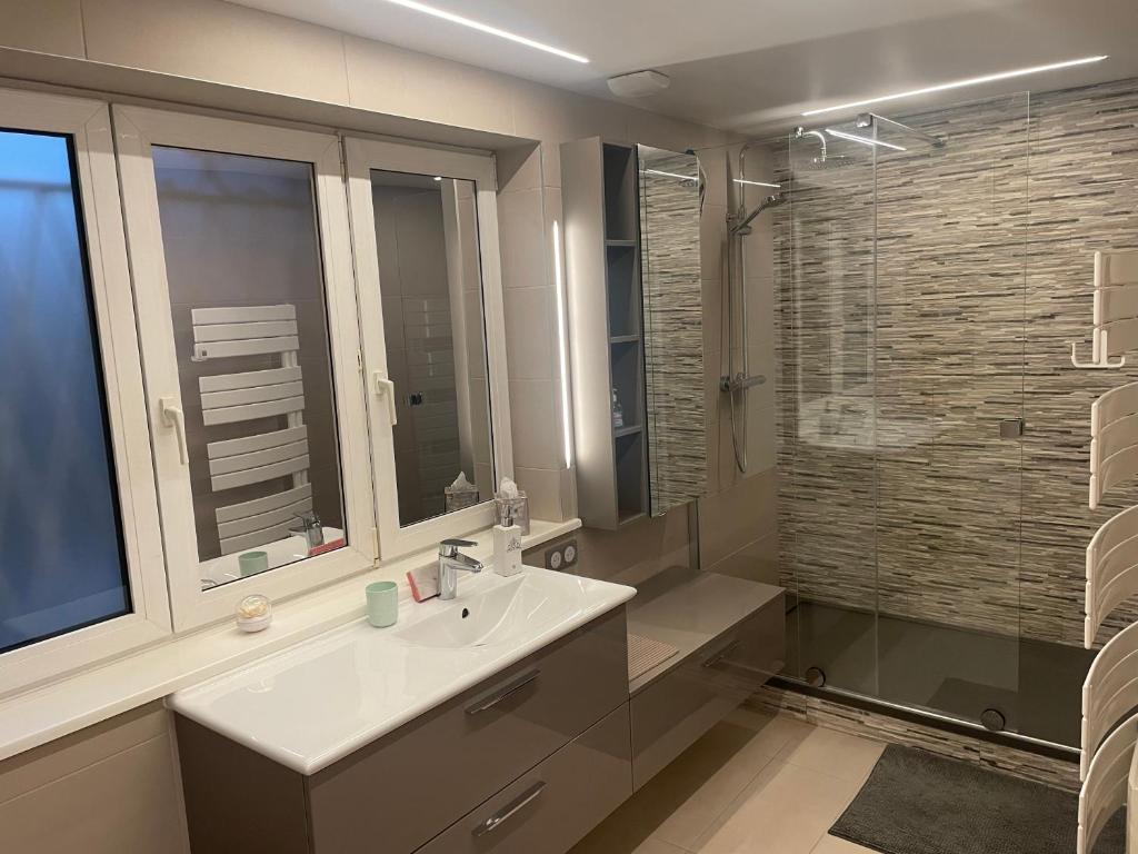 appart privé dans villa meinau résidentiel 3