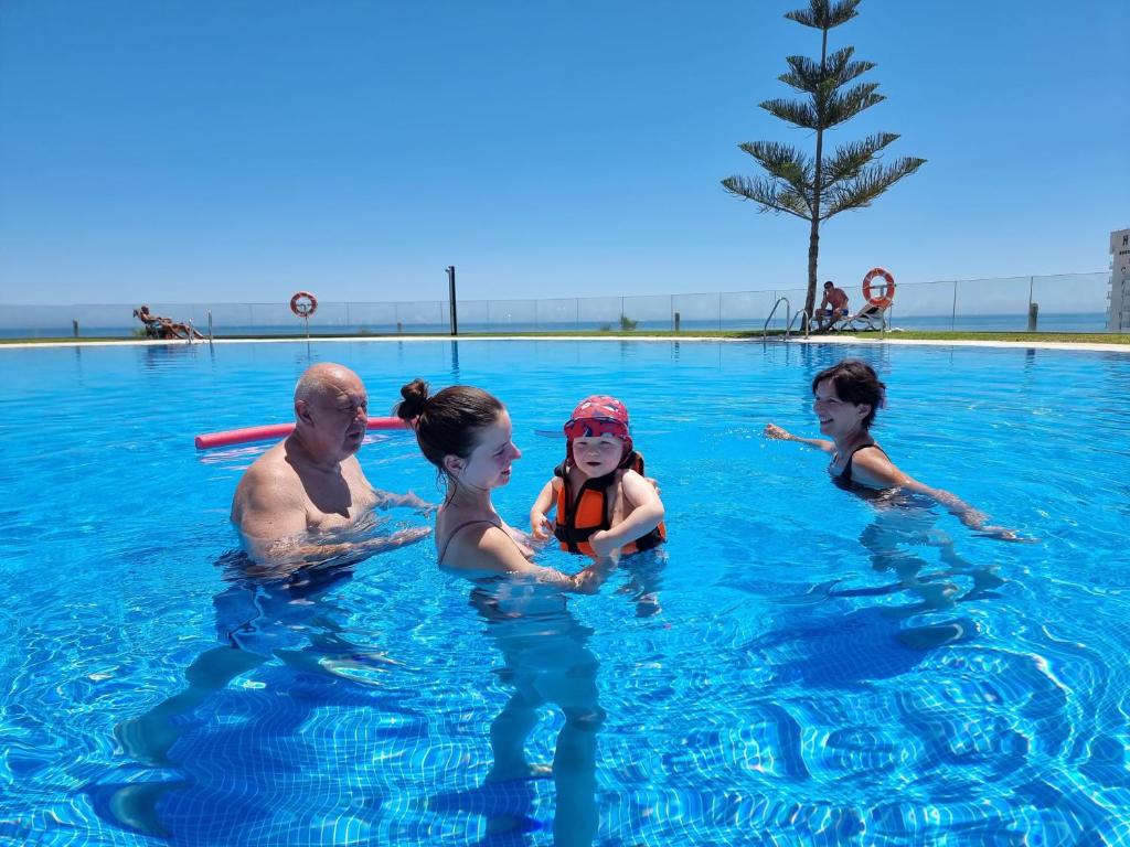 Summer House duplex en la playa con piscina 5