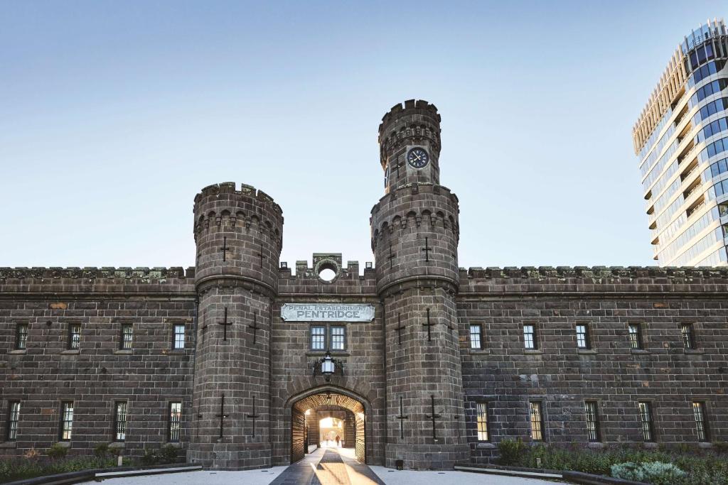 Adina Apartment Hotel Melbourne, Pentridge Image