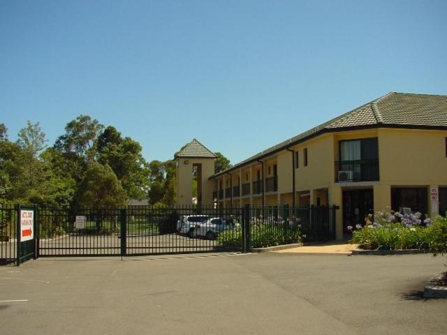 St Marys Park View Motel Image