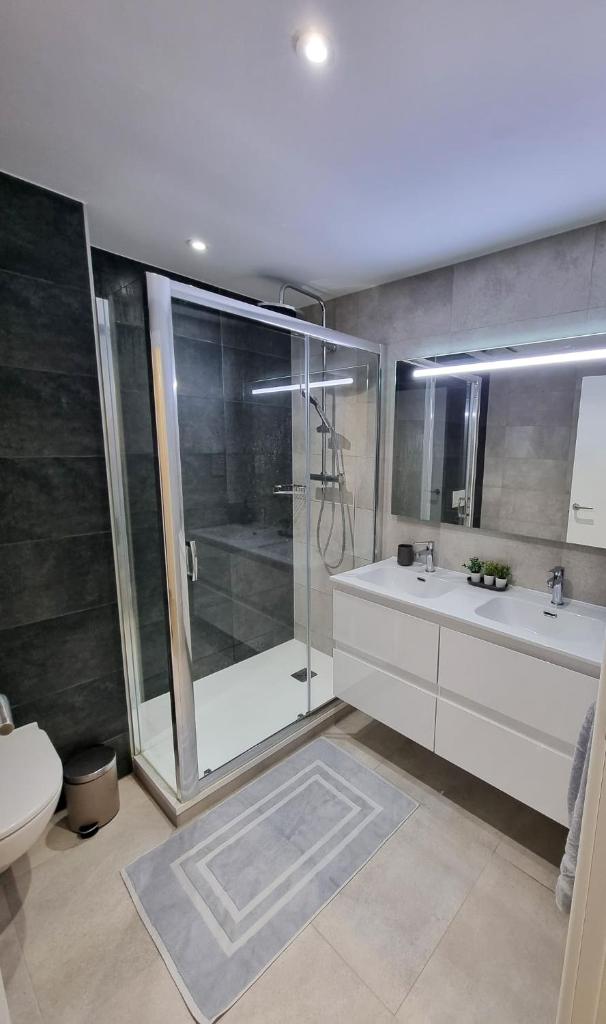 Brand New - Massive Studio - E1 - Self Catering 3