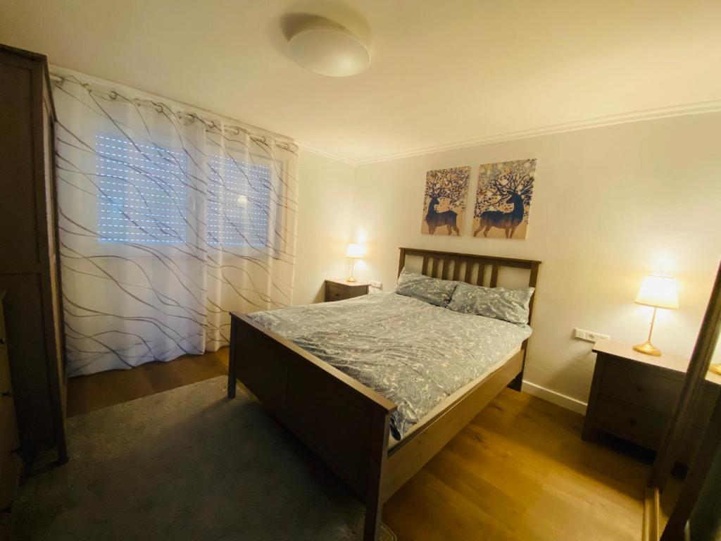 Exklusiv möblierte Wohnung in besten Lage 2