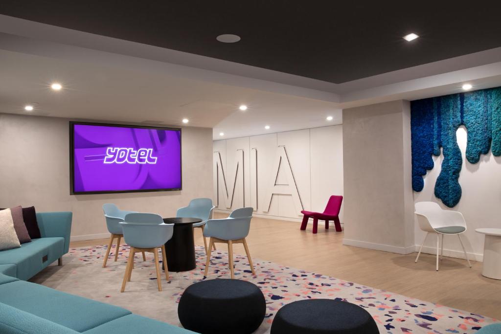 YOTEL Miami Image