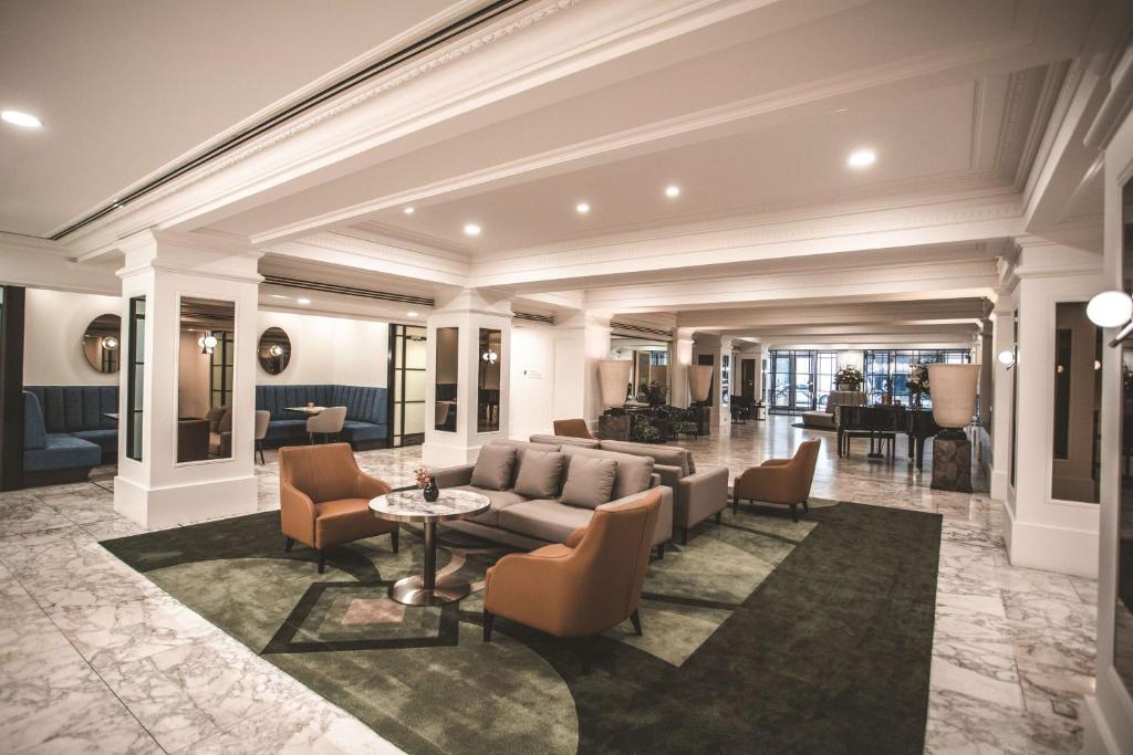 The Savoy Hotel on Little Collins Melbourne Image