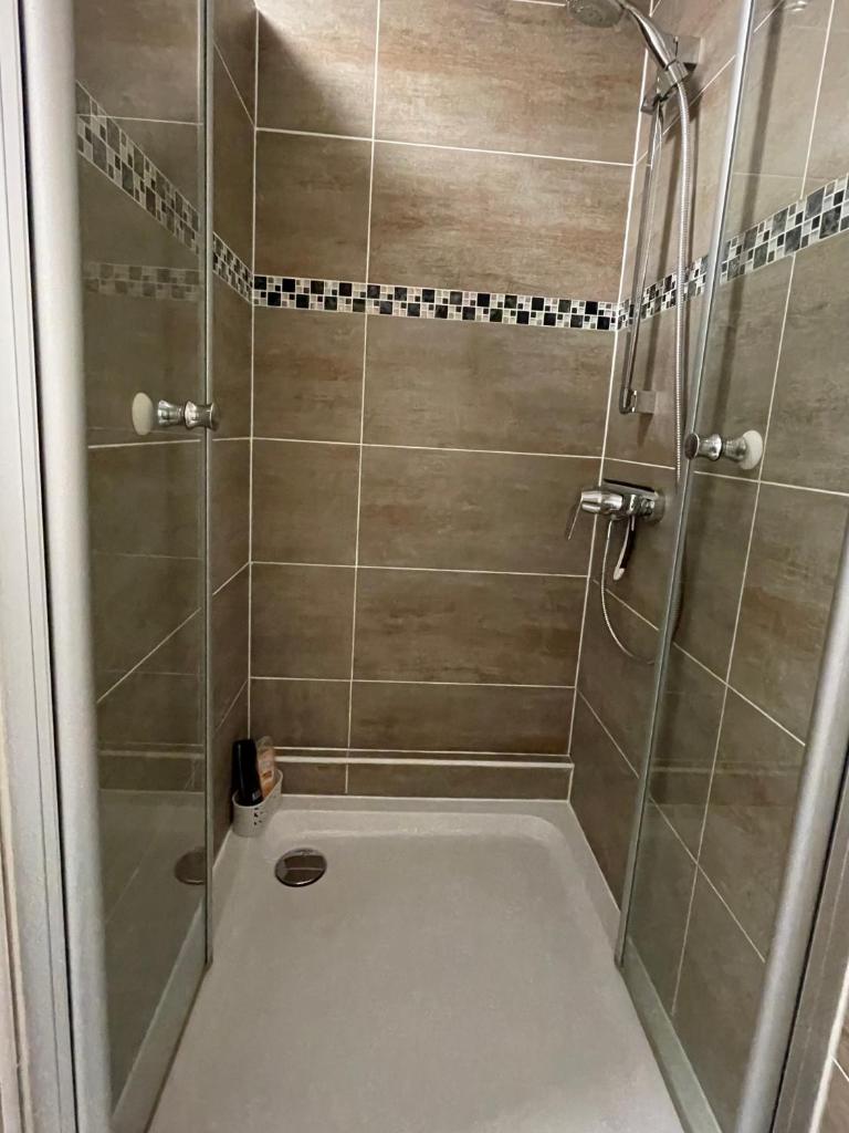 Deluxe Apartment 7