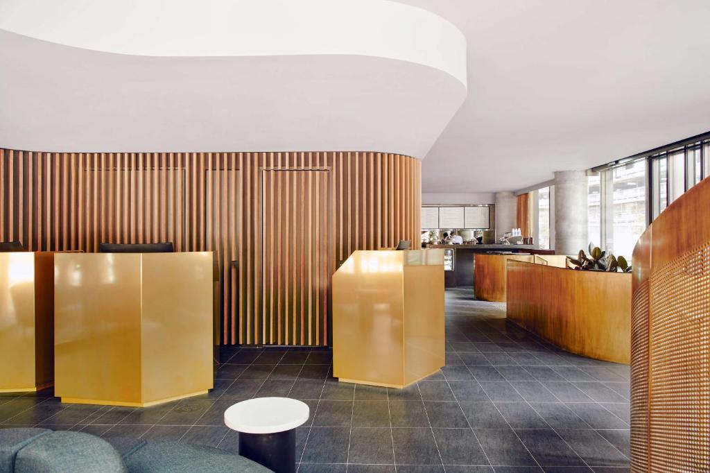 Quincy Hotel Melbourne Image