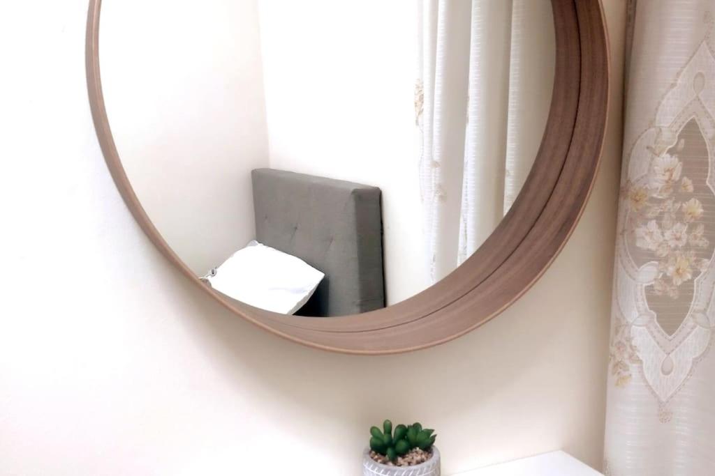 Best location 2 bed2 bath w/lift in town! (Kosher) 8