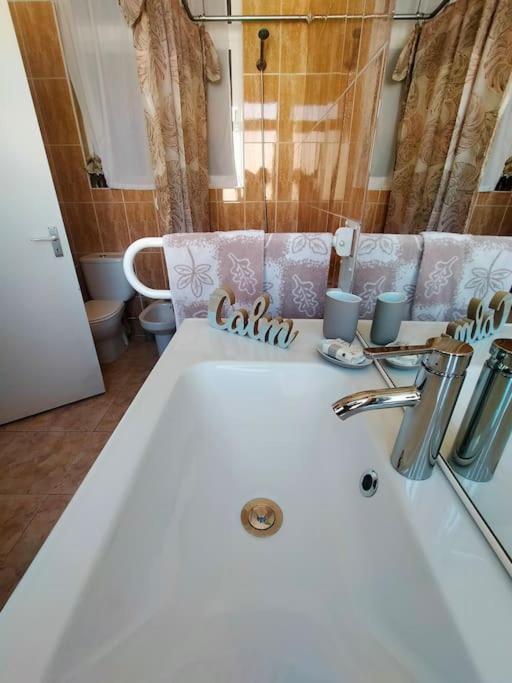 Best location 2 bed2 bath w/lift in town! (Kosher) 3