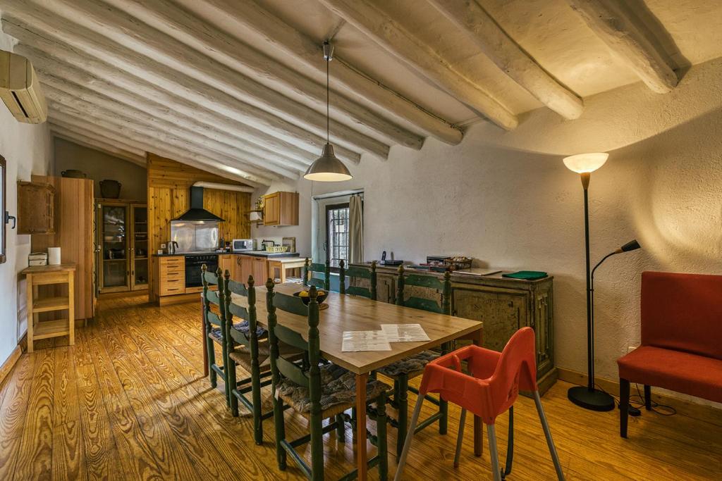 Can Lluna Rural House 3 Apartments, Patio, BBQ & Hiking 8