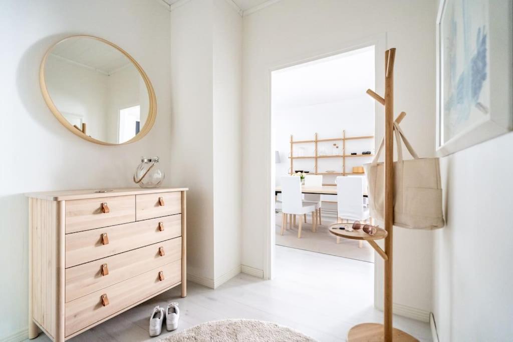 Luminous 1BR apt next to Puu-Vallilla 3