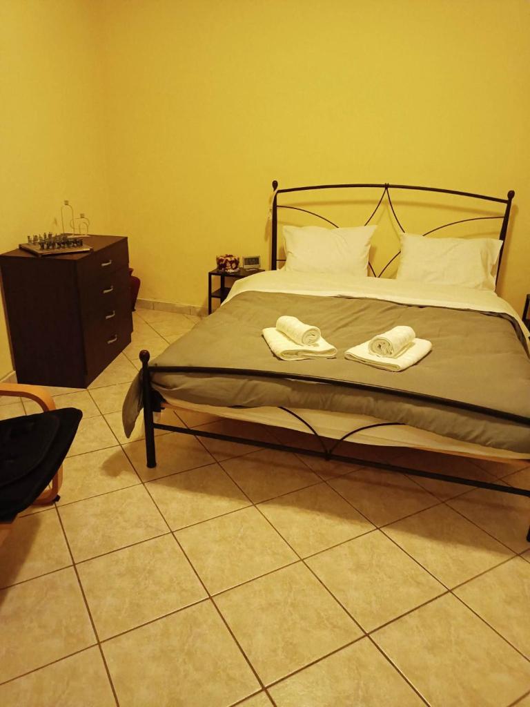 Detached house with a lovely yard 5' walk from Metro Station Agios Dimitrios and METRO MALL 2