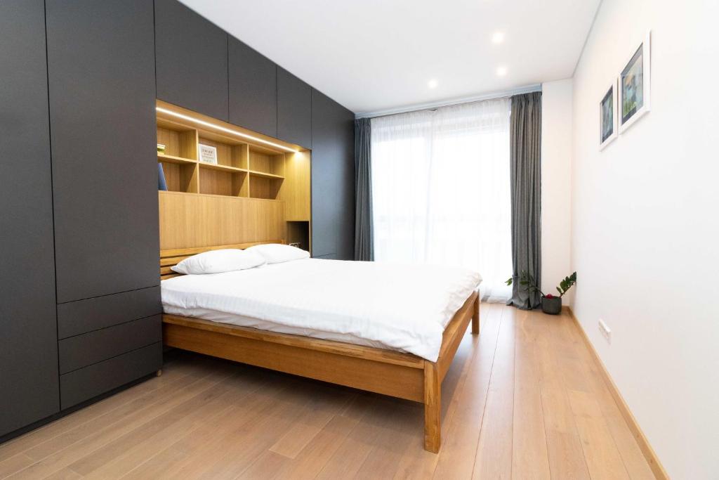 Sunny Center Apt, Covered Parking, Balcony & Self Check-in 7