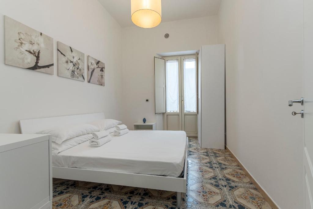 ELEGANT APARTMENT IN TAORMINA 2