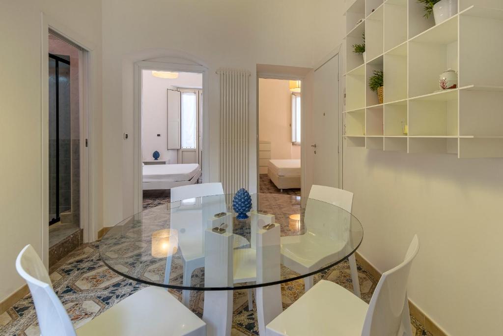 ELEGANT APARTMENT IN TAORMINA 4
