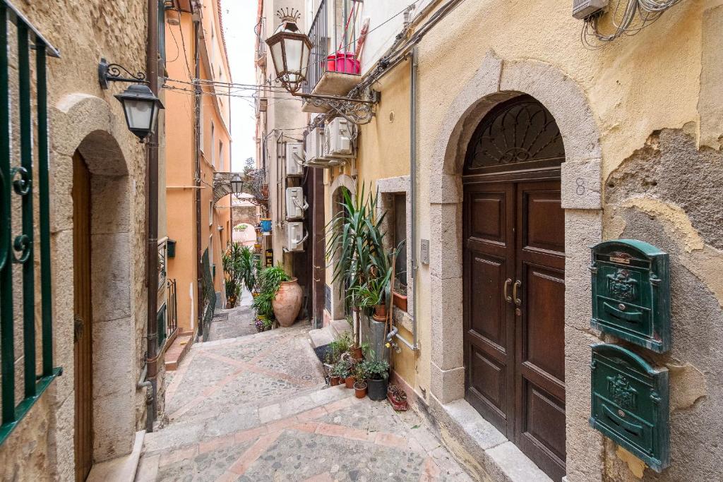 ELEGANT APARTMENT IN TAORMINA 5