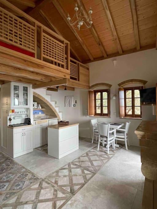 MONOVASIA SUITES Anopolis 4