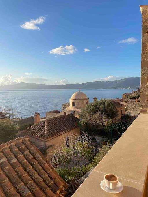MONOVASIA SUITES Anopolis 6