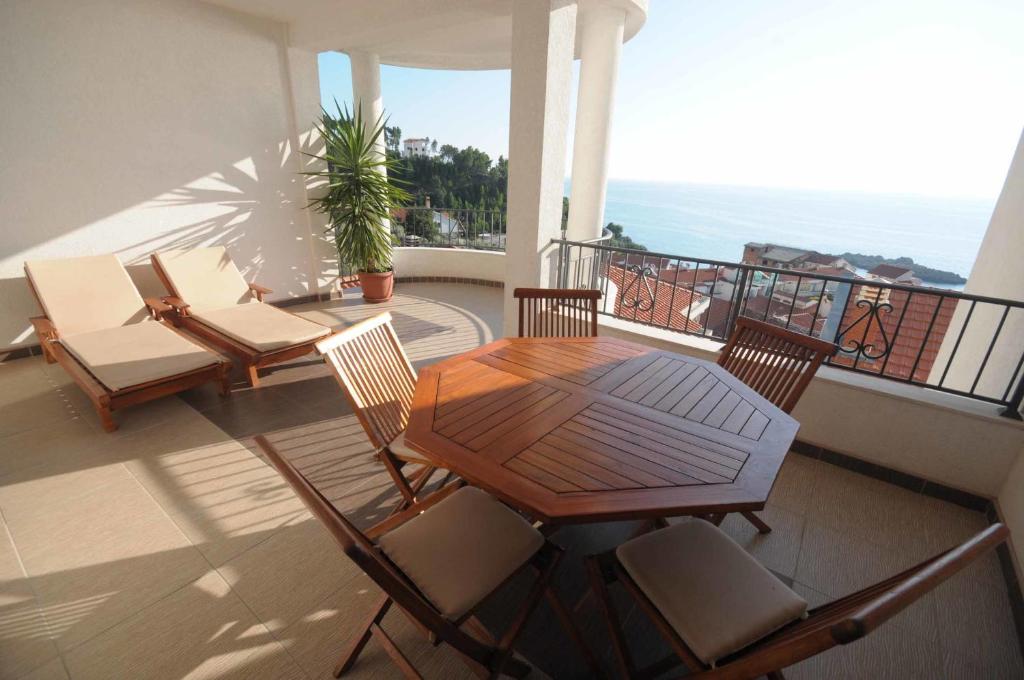 Apartments Leut 7
