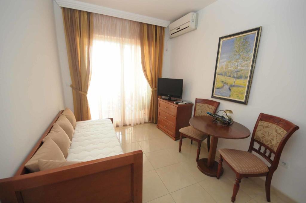 Apartments Leut 6
