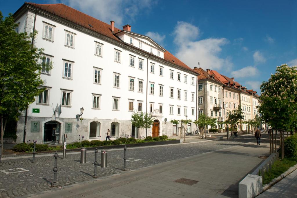 Zois Apartments 5