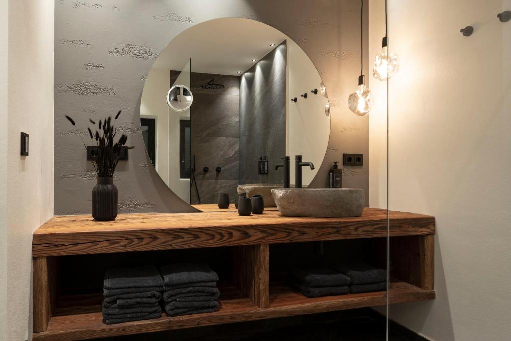 LUXE VISTA Mountain Chalet Cermis - mitten auf der Alm und Skipiste 7