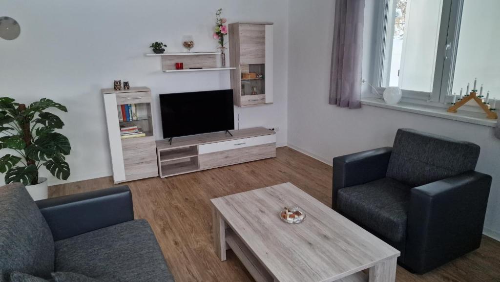 FeWo "Am Auwald" Geräumige Ferienwohnung mit Sauna, Terrasse & Parkplatz 5