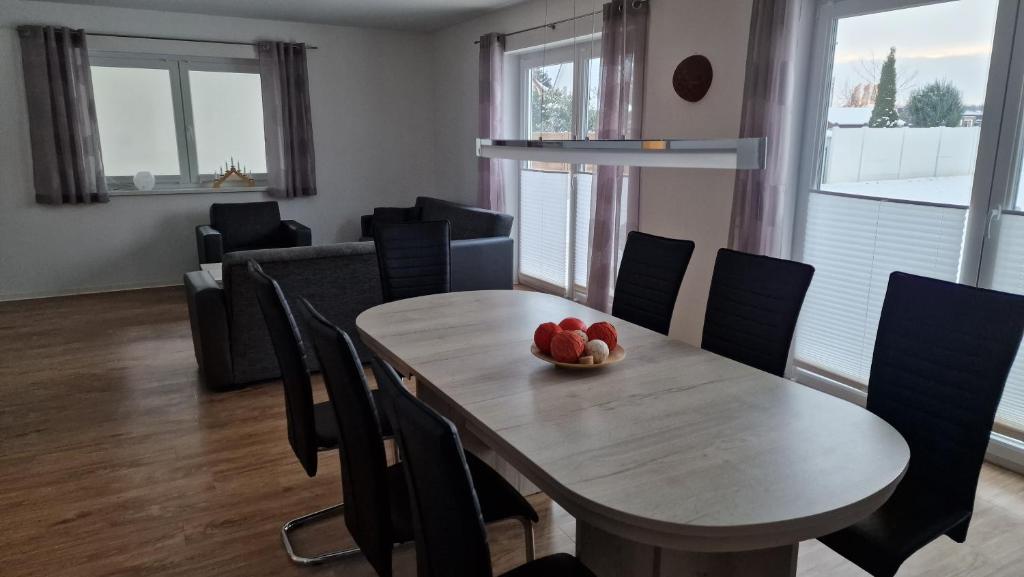 FeWo "Am Auwald" Geräumige Ferienwohnung mit Sauna, Terrasse & Parkplatz 4
