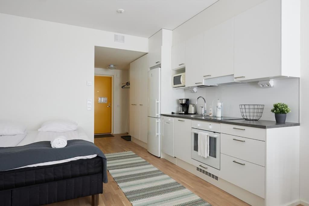 New apartment w/WiFi & car park 8