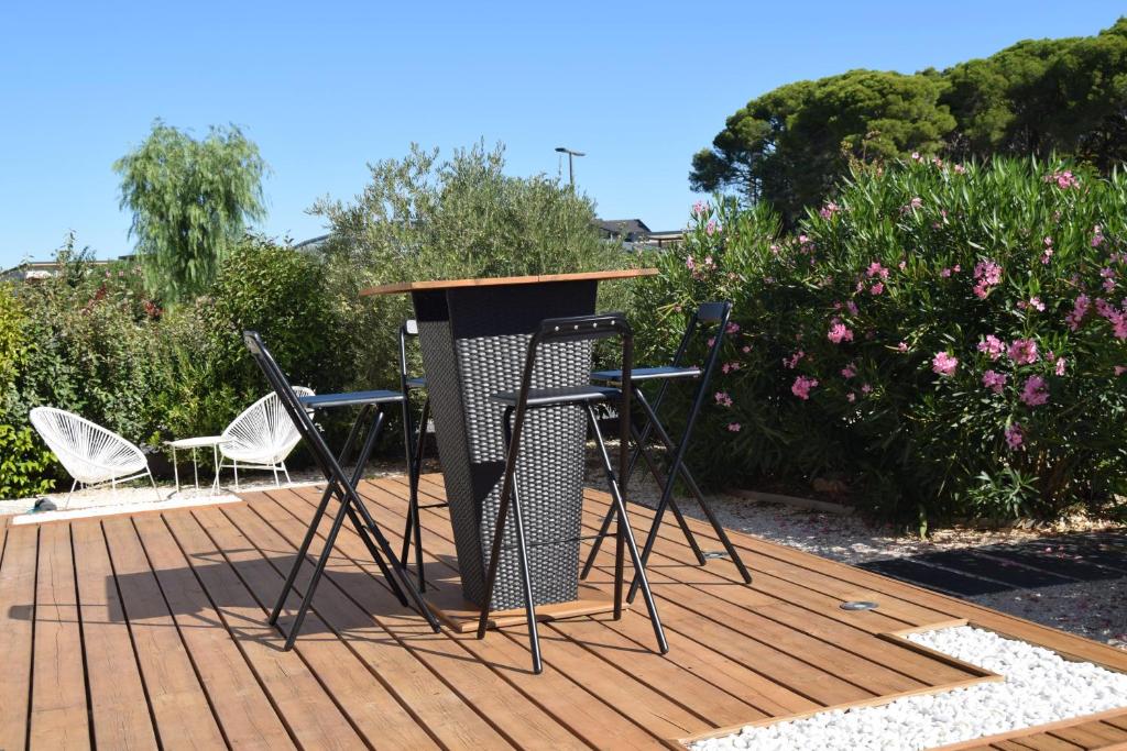 Photo de la galerie de l'établissement Charmant CHALET, à Pomérols