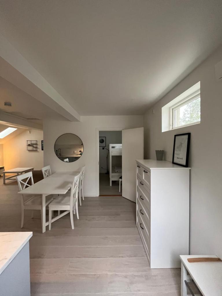 Nice Apartment close to everything 4
