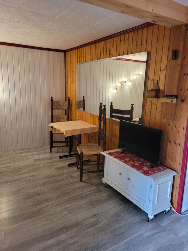 Le Nid Du Caveau 4