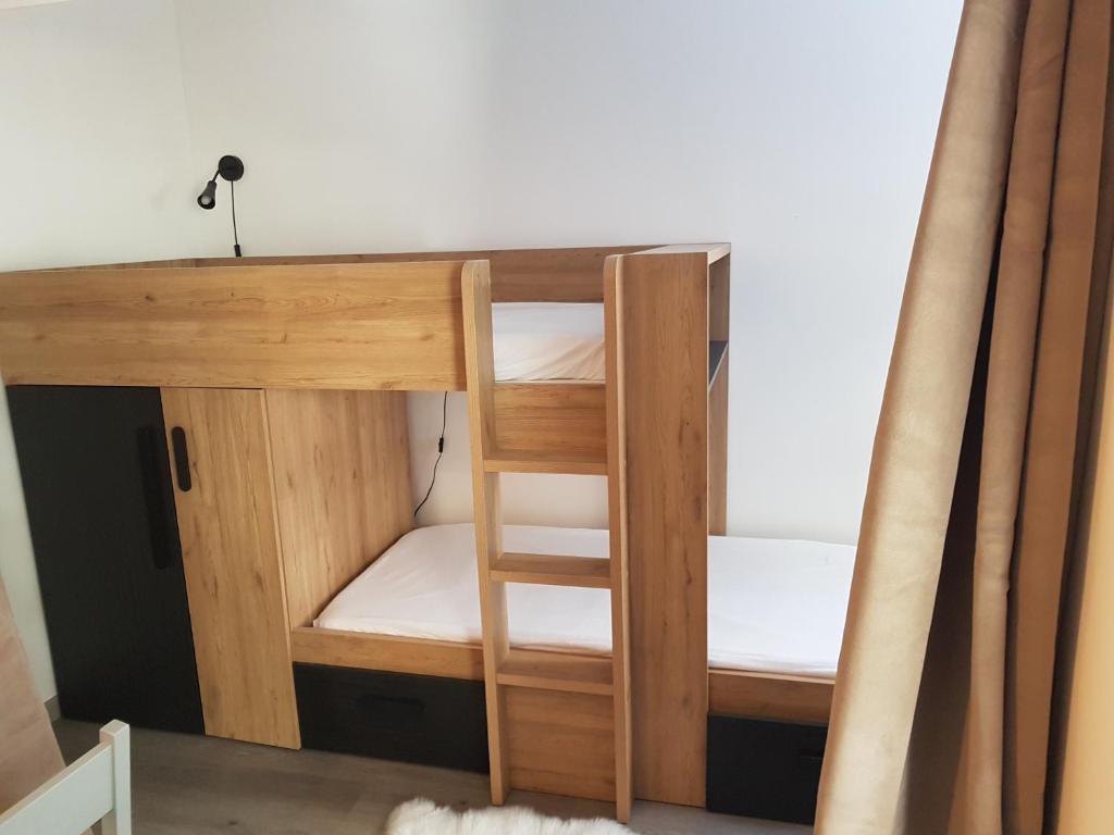 Photo de la galerie de l'établissement Résidence les Campanules appartement entièrement rénové à 100m des pistes, à Villarodin-Bourget