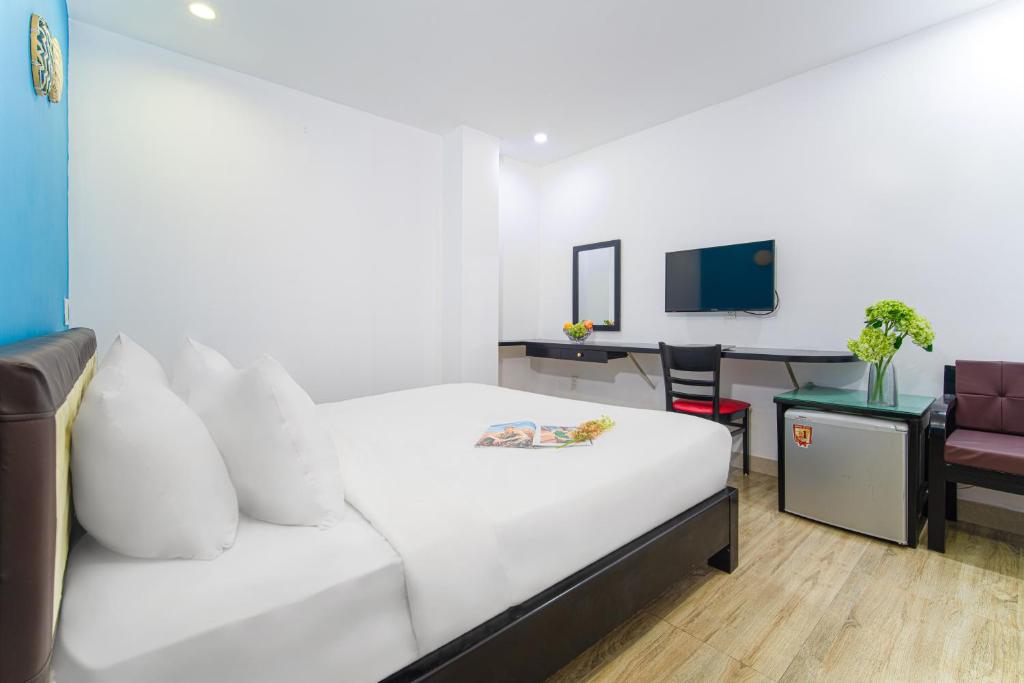 La Maison Danang Beach Hotel