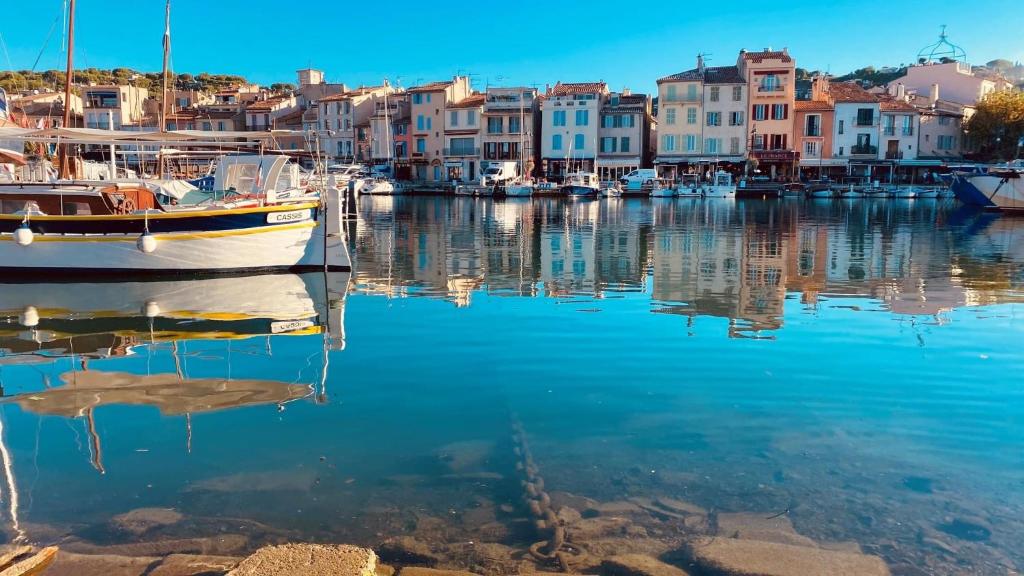 Le Best à Cassis,Top emplacement,Parking,double balcon