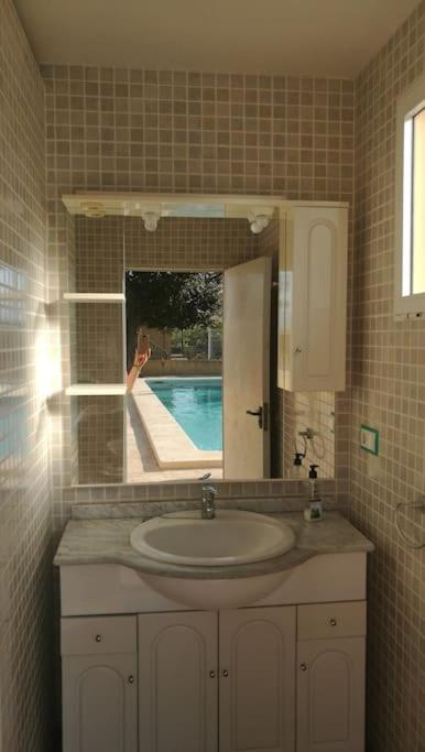 Casa de campo muy grande, con piscina y pistas 3