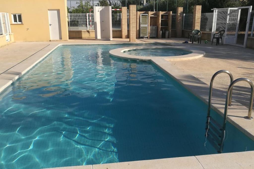 Casa de campo muy grande, con piscina y pistas 4
