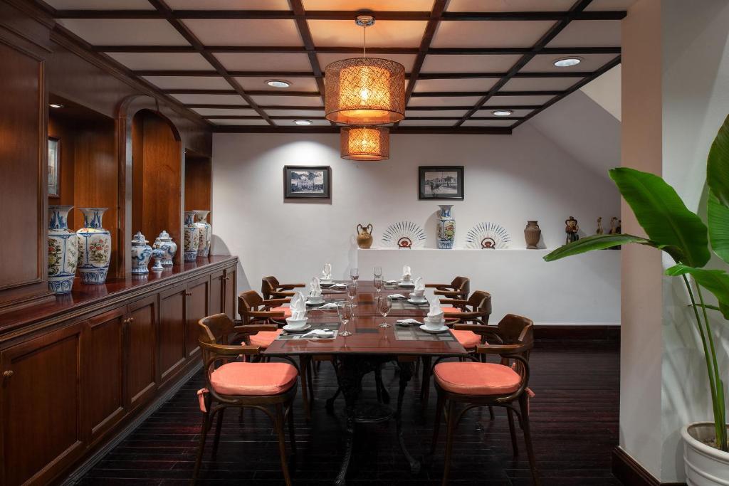 Khách sạn AVANI Hải Phòng Harbour View 