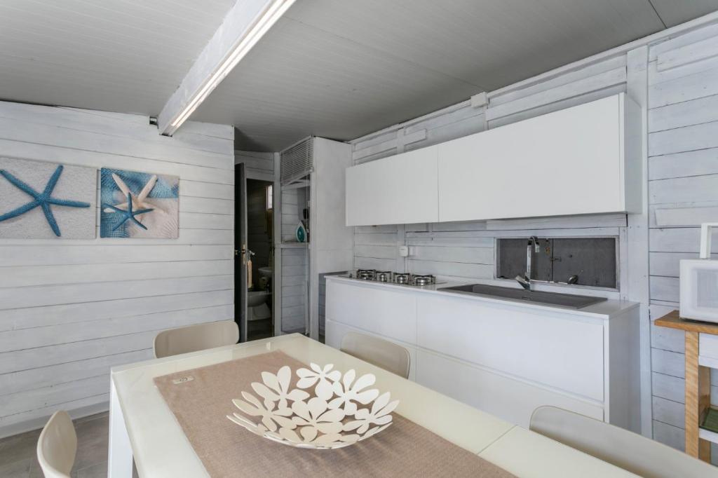 Photo de la galerie de l'établissement Luxury Bungalow, à Villaggio Azzurro