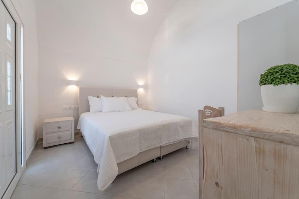Yann House Imerovigli 7