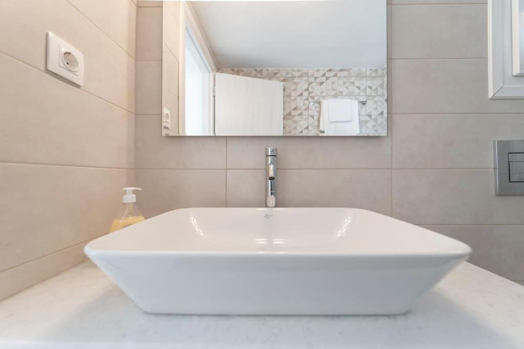 Yann House Imerovigli 8