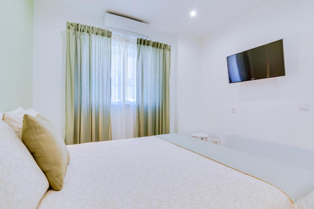 Faro: Casa Trevo com terraço BBQ 4